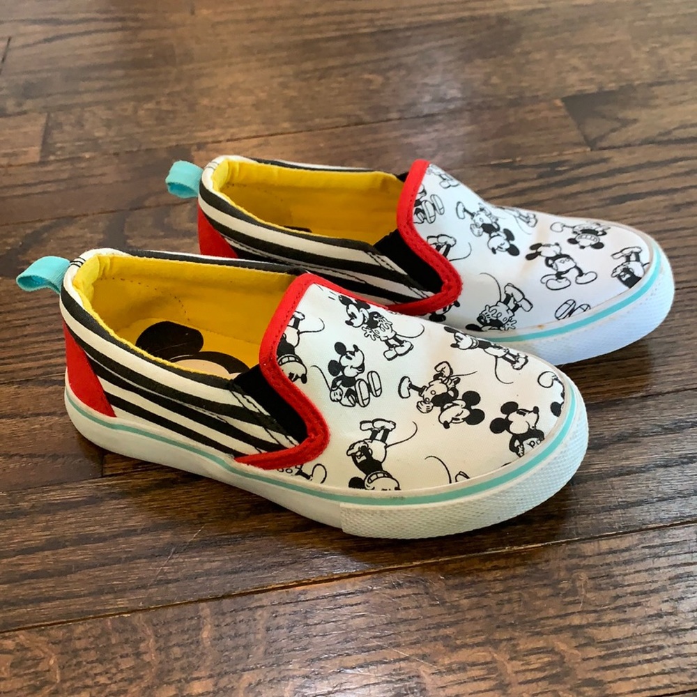 Unisex Disney slip on shoes